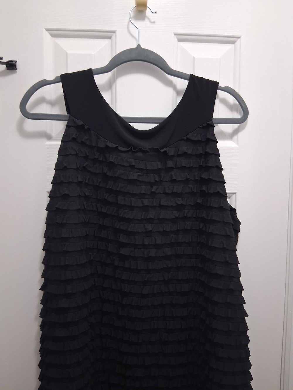 Textured Black Sleeveless Midi Dress